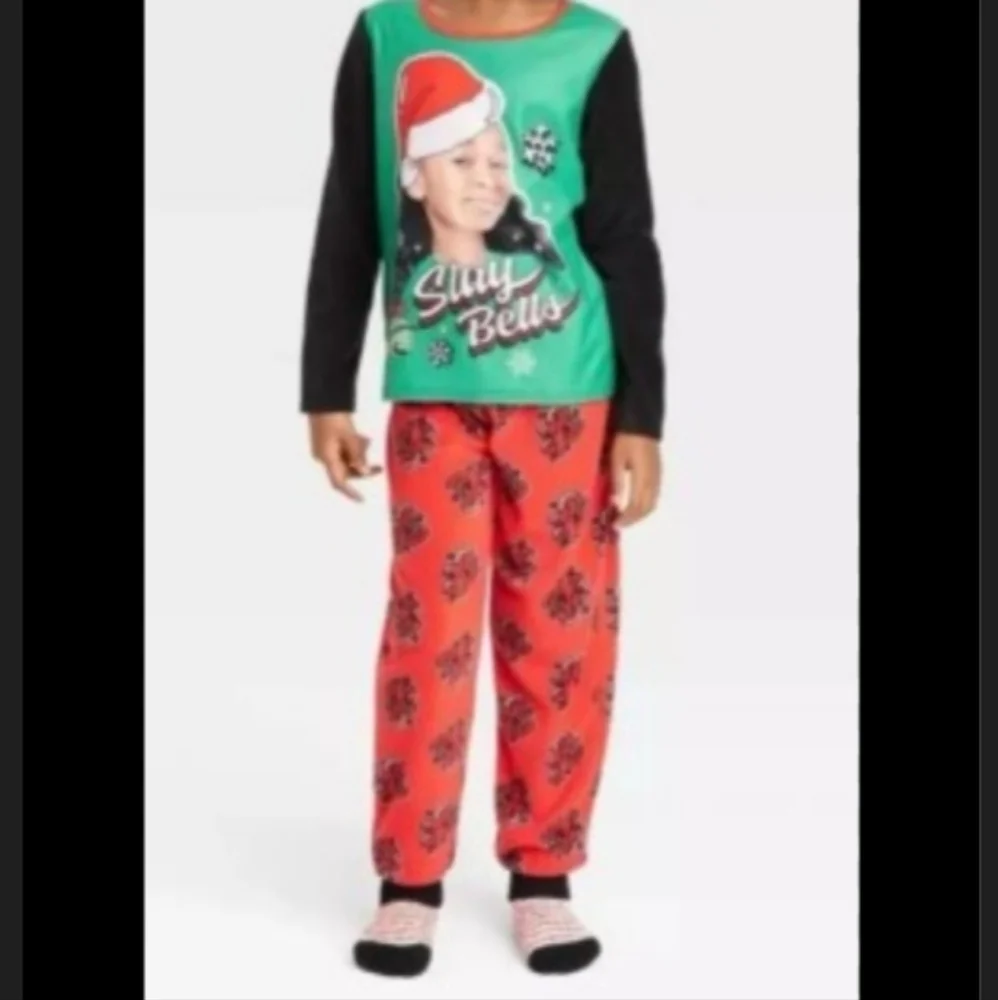 ❤️10/$13 New That Girl Lay Lay Christmas Pajamas With Socks